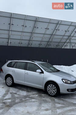 Універсал Volkswagen Golf 2010 в Самборі