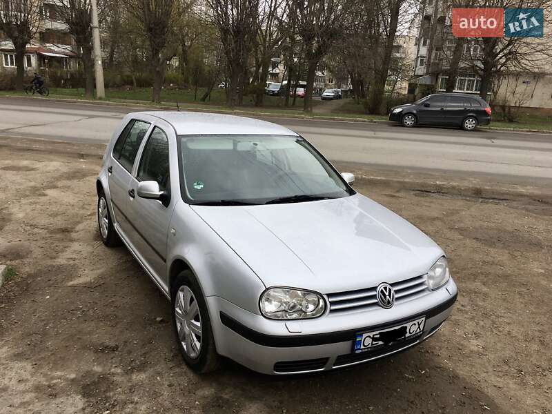 Volkswagen Golf 2000