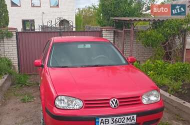 Хэтчбек Volkswagen Golf 2002 в Виннице