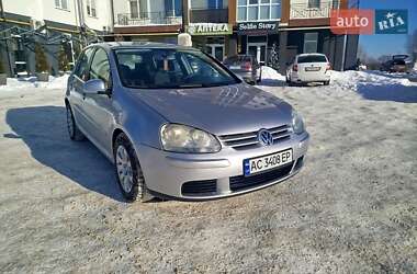 Хетчбек Volkswagen Golf 2005 в Ратному