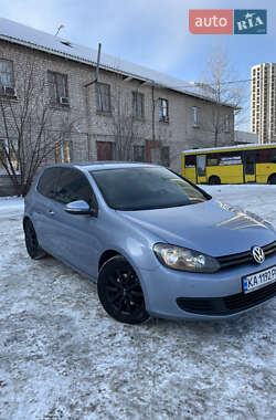 Хэтчбек Volkswagen Golf 2008 в Киеве
