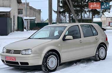 Хетчбек Volkswagen Golf 2003 в Красилові