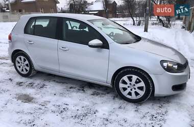 Хетчбек Volkswagen Golf 2010 в Харкові