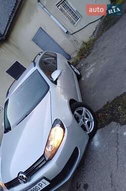 Універсал Volkswagen Golf 2010 в Брошневі-Облозі