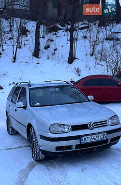 Универсал Volkswagen Golf 2000 в Делятине