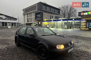 Хэтчбек Volkswagen Golf 2001 в Львове