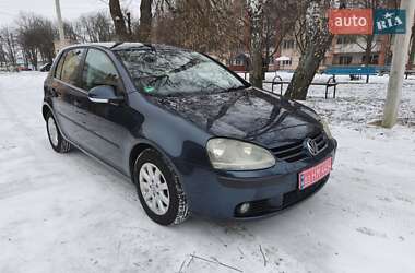 Хэтчбек Volkswagen Golf 2004 в Миргороде