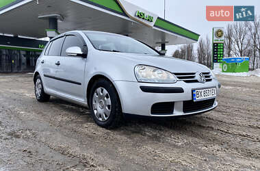 Хэтчбек Volkswagen Golf 2004 в Хмельницком
