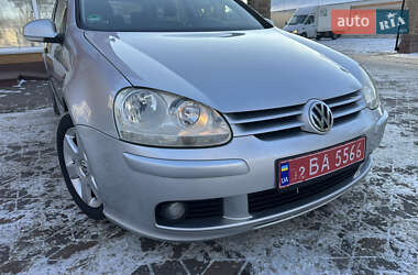 Хетчбек Volkswagen Golf 2005 в Лубнах
