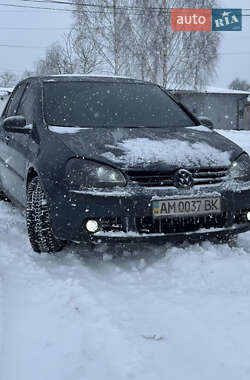 Хэтчбек Volkswagen Golf 2008 в Звягеле