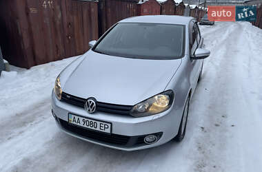 Хэтчбек Volkswagen Golf 2010 в Киеве