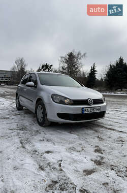 Хэтчбек Volkswagen Golf 2009 в Кропивницком