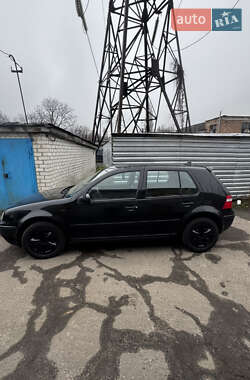 Хэтчбек Volkswagen Golf 2002 в Черкассах