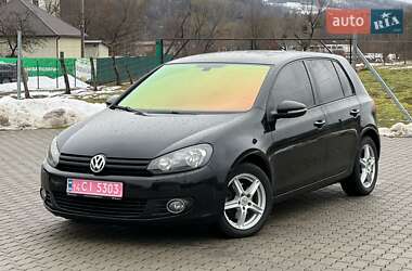 Хэтчбек Volkswagen Golf 2009 в Сваляве