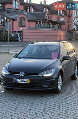 Універсал Volkswagen Golf 2019 в Львові