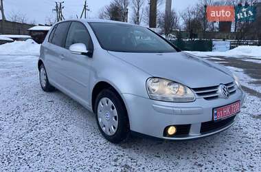 Хэтчбек Volkswagen Golf 2008 в Ровно