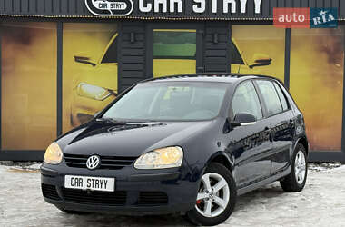 Хэтчбек Volkswagen Golf 2005 в Стрые