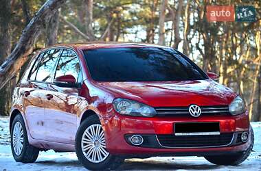 Хетчбек Volkswagen Golf 2010 в Дніпрі