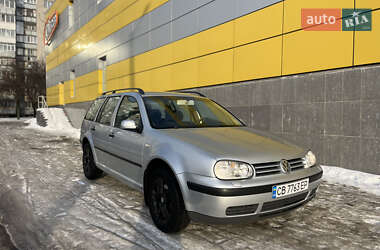 Универсал Volkswagen Golf 2003 в Чернигове