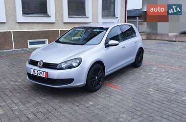 Хэтчбек Volkswagen Golf 2009 в Виноградове