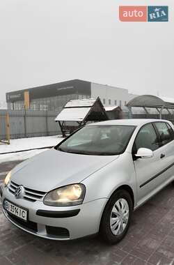 Хэтчбек Volkswagen Golf 2004 в Полтаве