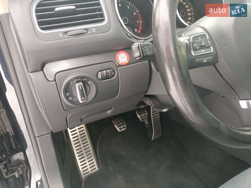 Универсал Volkswagen Golf 2011 в Луцке