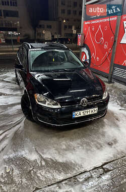 Универсал Volkswagen Golf 2015 в Киеве