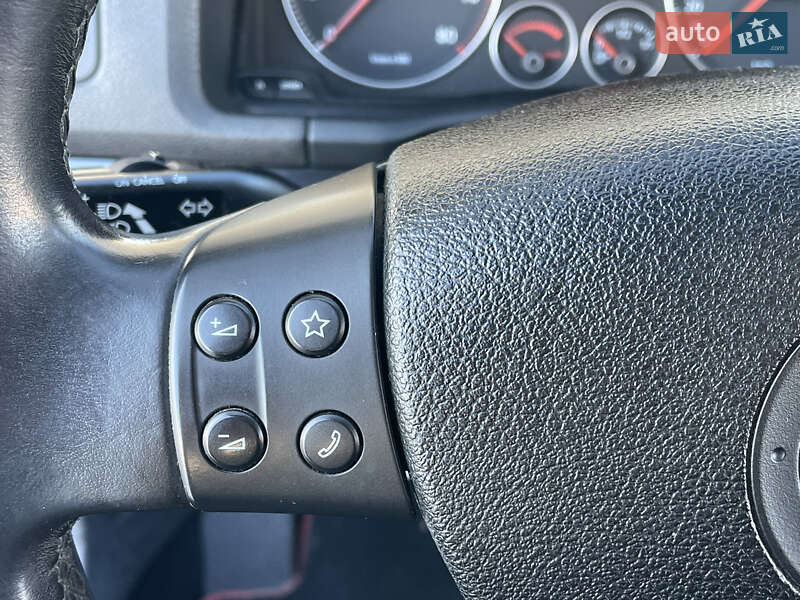 Хэтчбек Volkswagen Golf 2009 в Житомире