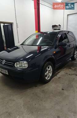 Хэтчбек Volkswagen Golf 1999 в Вараше