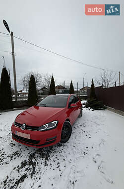 Хетчбек Volkswagen Golf 2015 в Хмельницькому