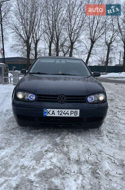 Хетчбек Volkswagen Golf 2001 в Броварах