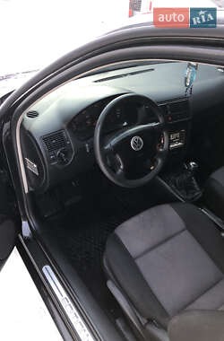 Хэтчбек Volkswagen Golf 2001 в Львове