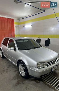 Универсал Volkswagen Golf 2003 в Залещиках