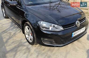 Універсал Volkswagen Golf 2014 в Житомирі