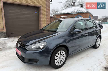 Хетчбек Volkswagen Golf 2010 в Охтирці