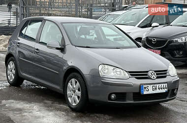 Хетчбек Volkswagen Golf 2009 в Рівному