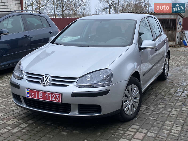 Volkswagen Golf 2004