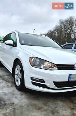 Универсал Volkswagen Golf 2015 в Киеве