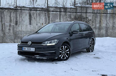 Універсал Volkswagen Golf 2019 в Рівному