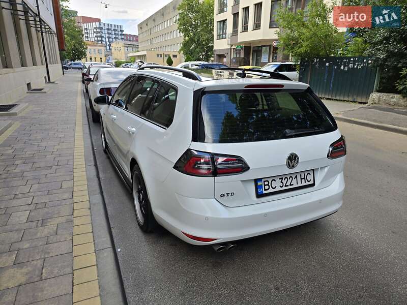 Универсал Volkswagen Golf 2015 в Львове