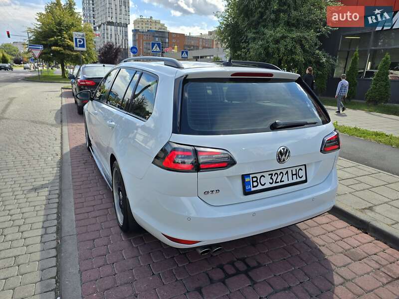 Универсал Volkswagen Golf 2015 в Львове