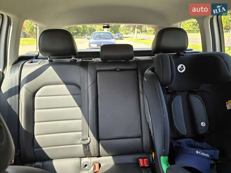 Универсал Volkswagen Golf 2015 в Львове