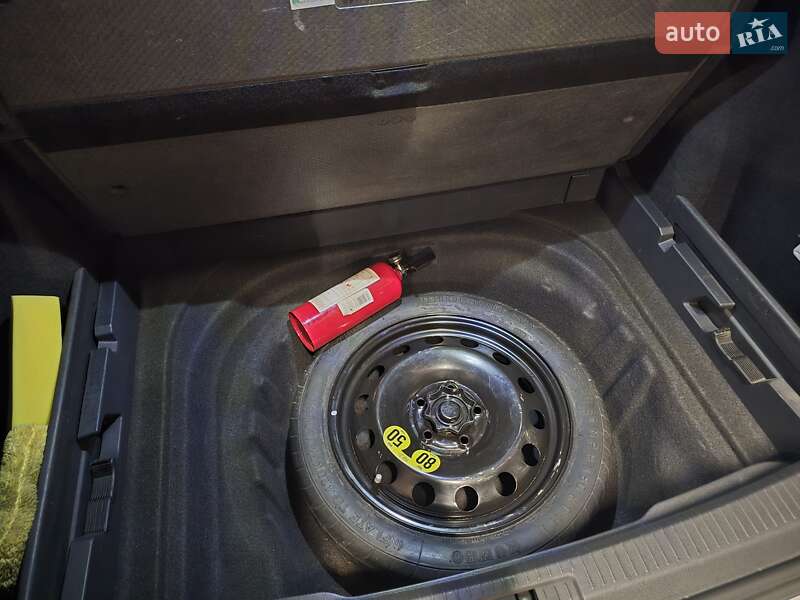 Универсал Volkswagen Golf 2015 в Львове