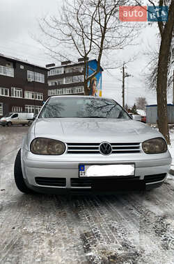 Хэтчбек Volkswagen Golf 2002 в Харькове