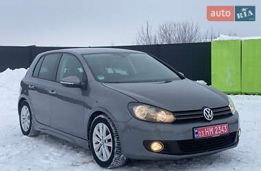 Хэтчбек Volkswagen Golf 2010 в Староконстантинове