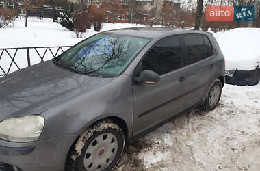 Хэтчбек Volkswagen Golf 2008 в Киеве