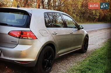 Хетчбек Volkswagen Golf 2014 в Чернівцях
