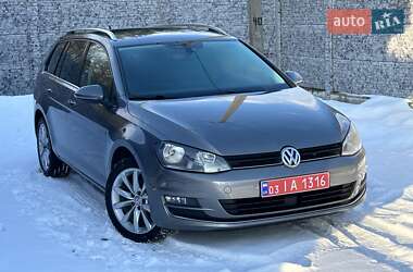 Універсал Volkswagen Golf 2015 в Рівному