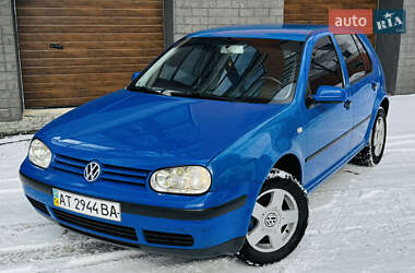 Хетчбек Volkswagen Golf 2001 в Івано-Франківську