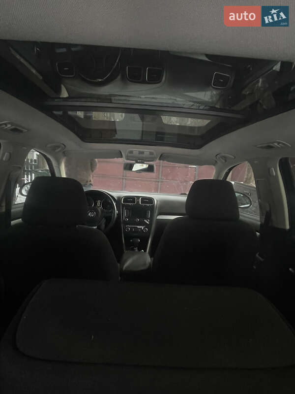 Универсал Volkswagen Golf 2010 в Львове